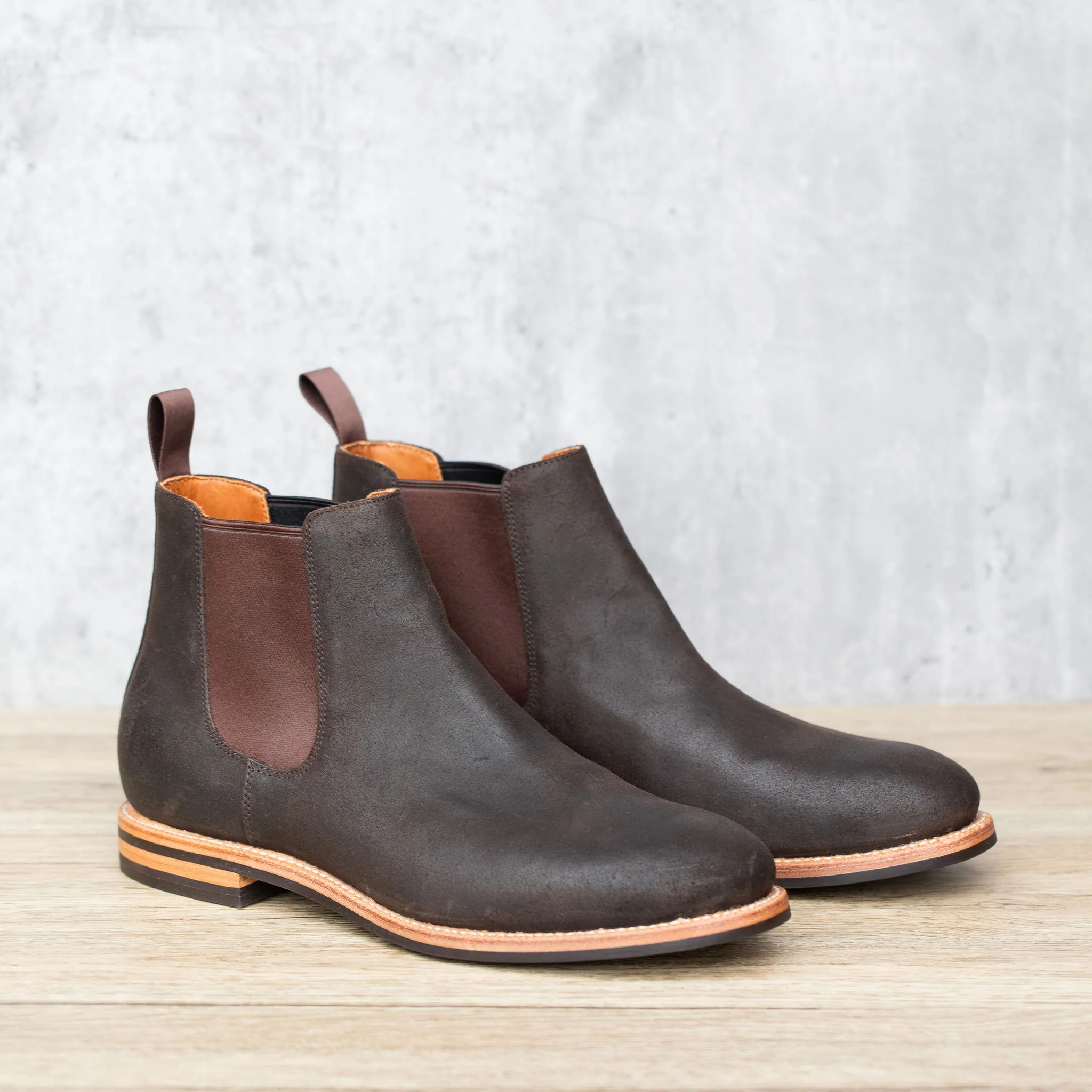 Chelsea Boot - Earth Waxed Commander - Image 5
