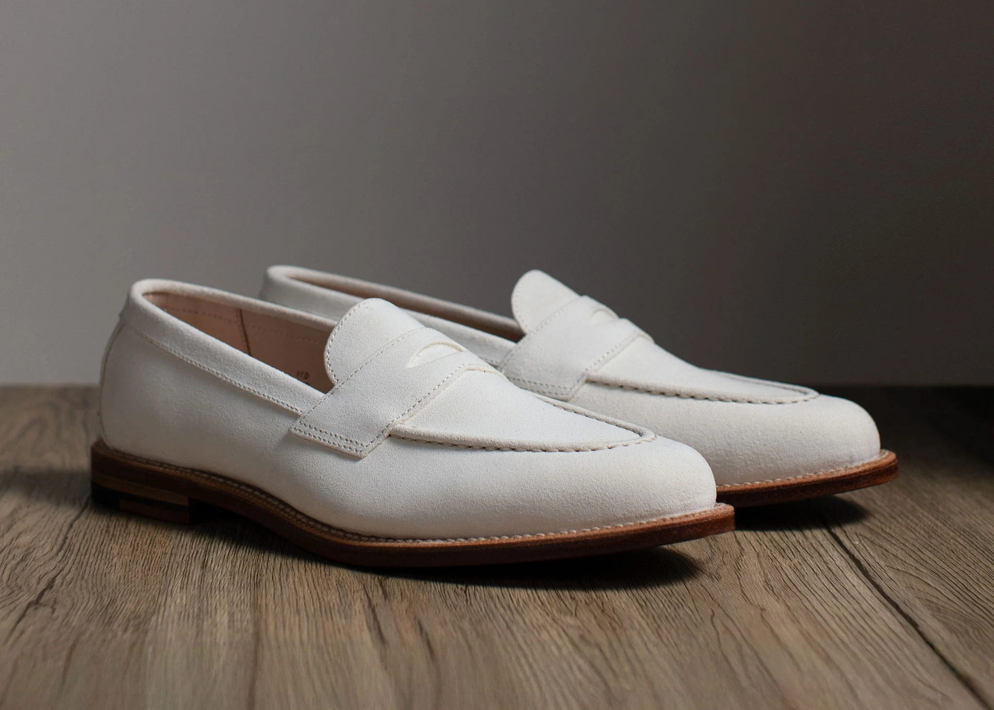 Traveler Penny Lily White Suede - Image 5